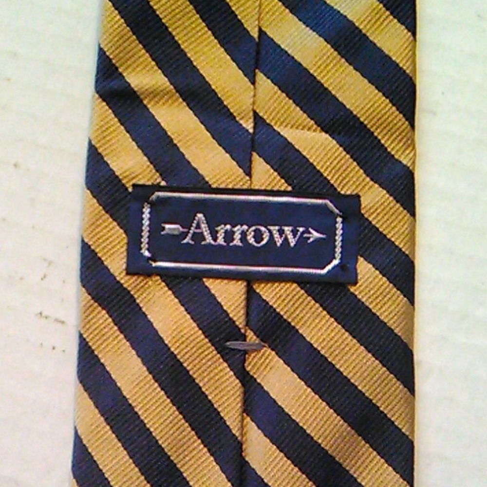 Men's Navy and Gold necktie - Picture 2 of 6